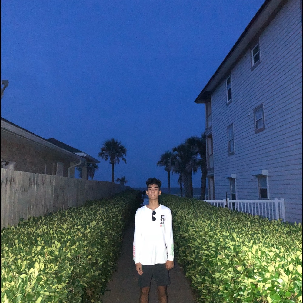 Meet your Posher, Lawrenz